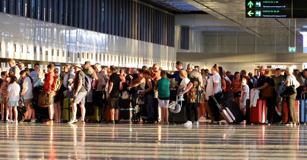 Largest IT Outage in History Creates Chaos at Dallas Airports