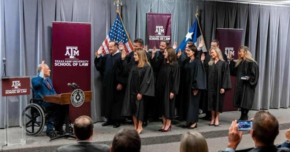 Texas Business Court Judges Sworn In At Fort Worth Ceremony