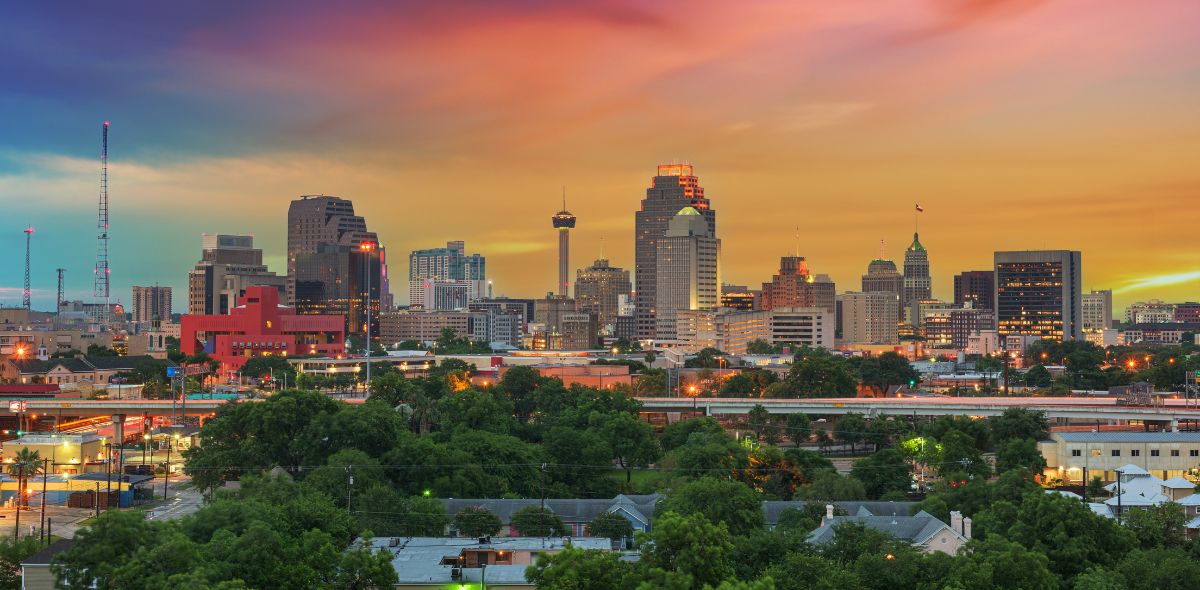 San Antonio's Abandoned Apartments Were Under Control of Venezuelan