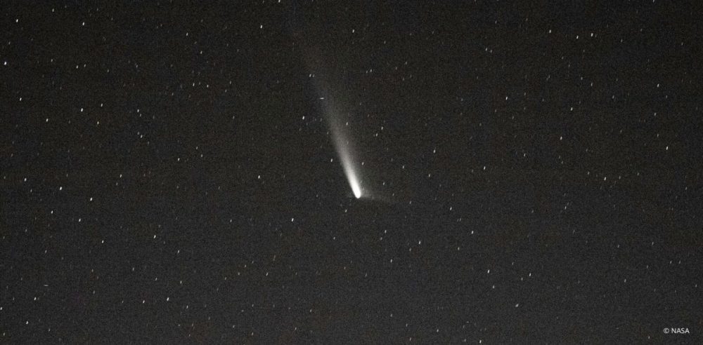 Extra-Brilliant Comet Visible This Weekend