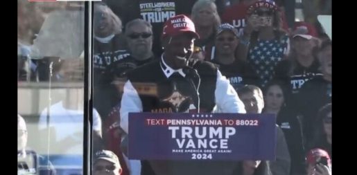 Trump Touts Fracking Alongside NFL Stars During Pennsylvania Campaign Swing