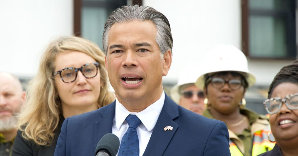 California AG Urges Residents to Report Agencies Aiding Federal Immigration Authorities