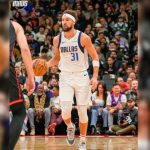 Mavericks Take Down Raptors To Extend Win Streak