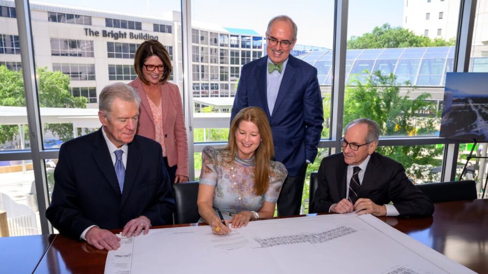 Local Hospital Receives Nine-Figure Donation From Moody Foundation