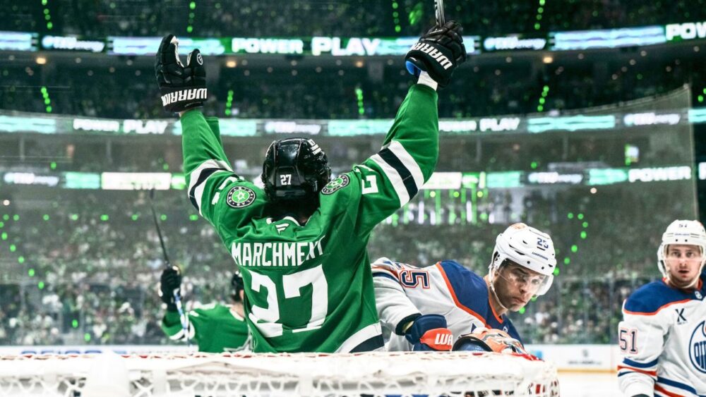 Stars Mount Ferocious Comeback To Take 1-0 Series Lead Over Oilers