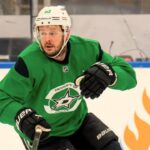 Stars Take On Oilers In Pivotal Game 4 Matchup