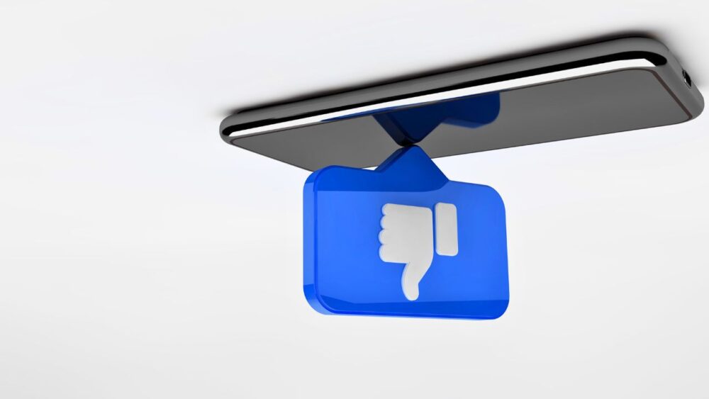 Texas Tunes Out Social Media With Surge In Instagram And Facebook Exit Searches
