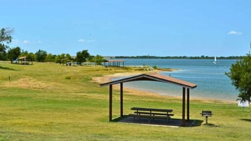 Divers Find Drowning Victim In Lewisville Lake