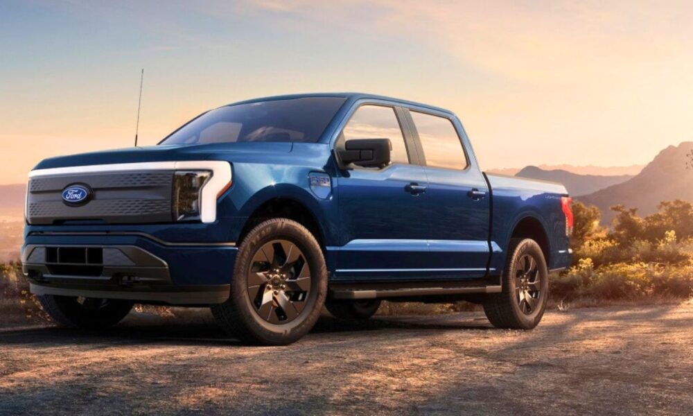 Recall Roundup: Ford, Lincoln, Volkswagen, Nissan, Toyota, Stellantis Issue Notices