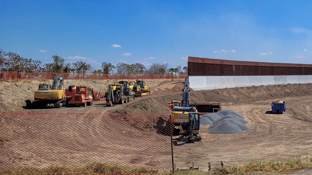 Texas Defunds Border Wall As Trump Admin Resumes Control