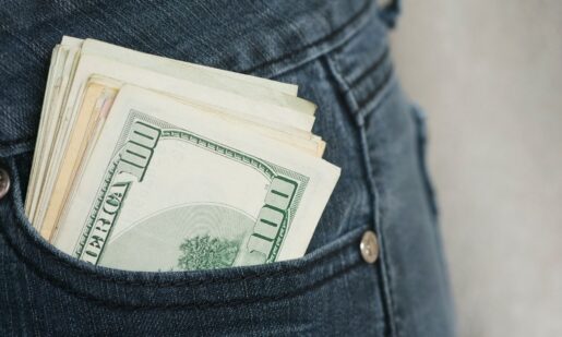 Lutnick Floats Rebate Checks From Tariffs, Echoing DOGE’s Lost Dividend