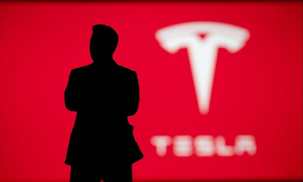 $29B For Musk: Tesla’s Strategic Play To Retain Its Trailblazer