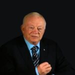 Jerry Jones Discusses Parsons Extension, Urges Cowboys Fans To Remain Calm Following Trade Request