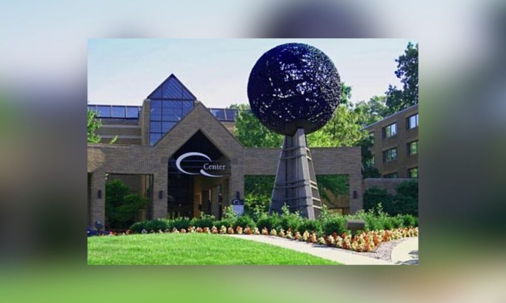 Deserting Texas Democrats Evacuated From Illinois Hotel After Bomb Threat