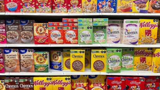 Kellogg’s Signs First U.S. Legal Agreement To Remove Artificial Colors from Cereals