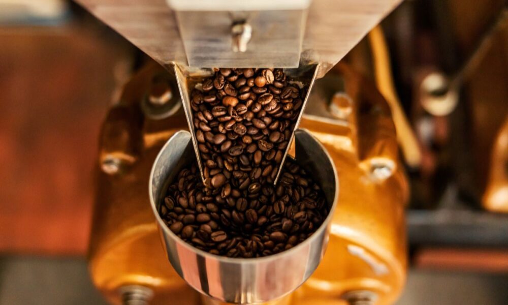 Grounds For Concern? Starbucks’ To Layoff 900 Workers, Close Over 100 Stores