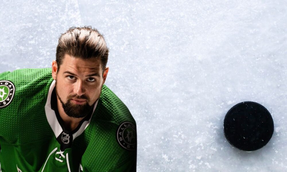 Dallas Stars’ Jamie Benn To Undergo Surgery For Collapsed Lung, Out At Least A Month