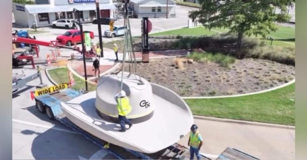 The Big Hat: Garland Showcases 20-Foot Cowboy Hat Sculpture