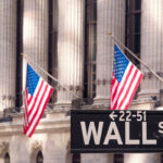 Bond Market Jitters Drag US Stocks, Tech Giants Lower