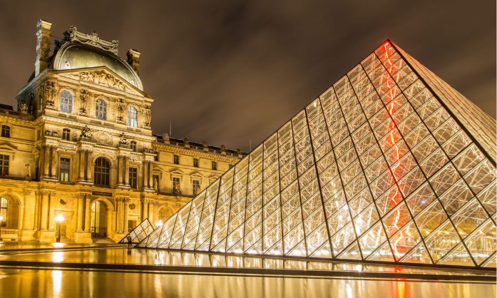 Louvre’s Jewels Plundered In A Dazzling Daytime Caper
