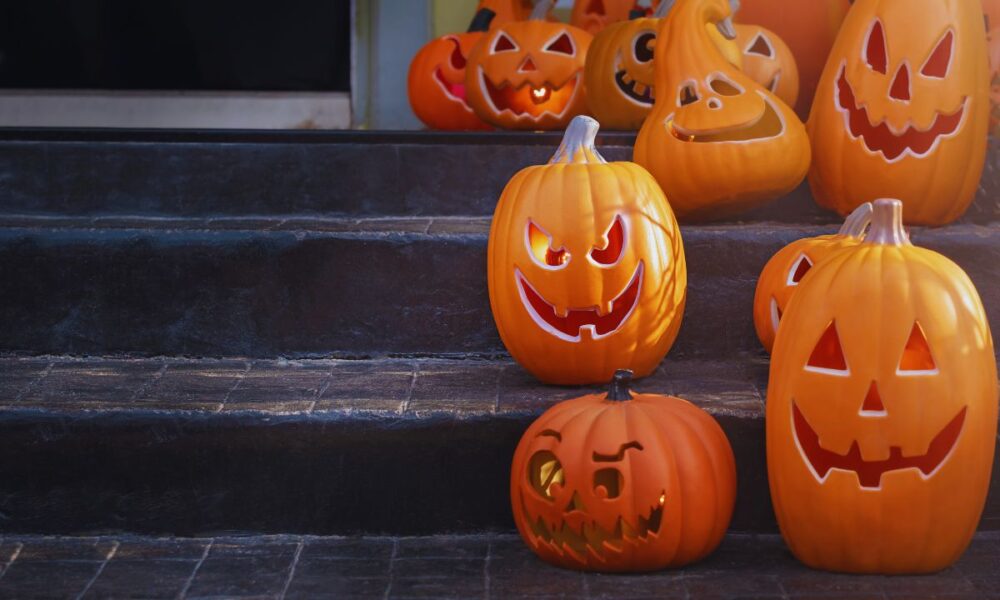 Trick-and-Theft: Dallas Halloween Displays Vanish As Thieves Haunt Neighborhoods