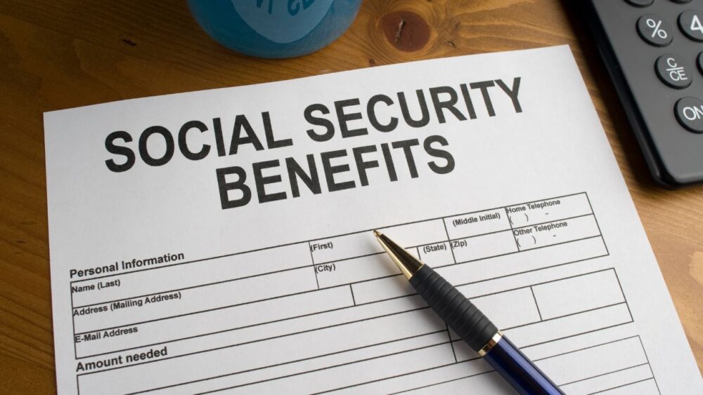 ‘Aging Into Poverty’ Despite Social Security Recipients To See 2.8% Benefit Increase In 2026