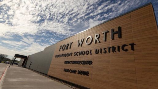 Fort Worth Teachers Threaten Mass Exodus If TEA Rejects Acting Superintendent Molinar