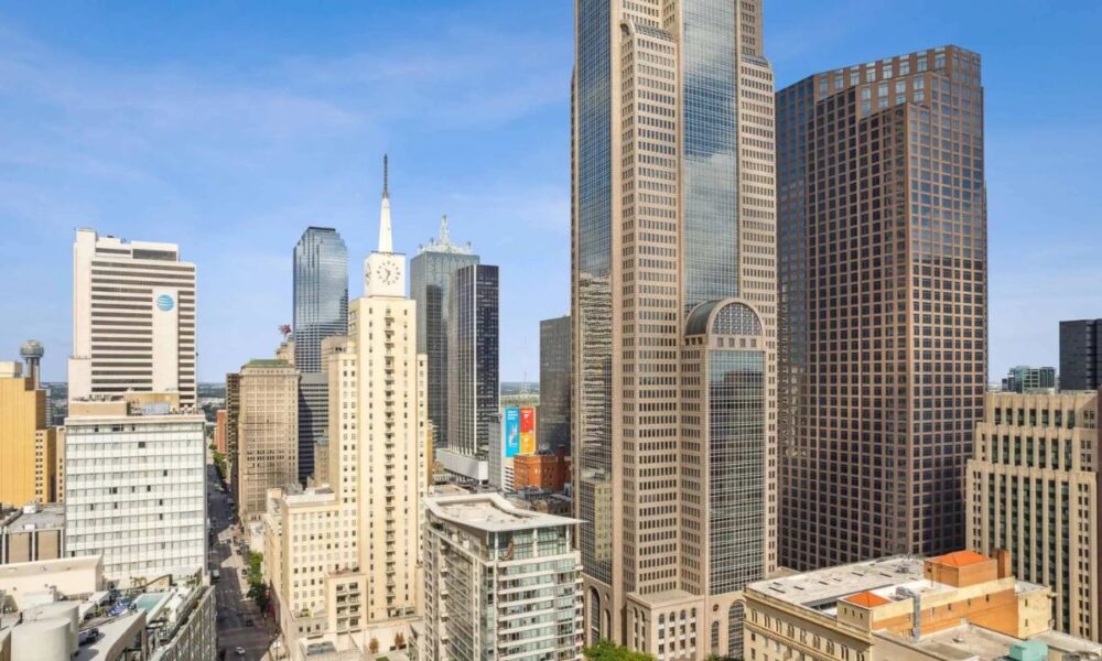 Flooded And Frustrated: Downtown Dallas High-Rise Tenants Face Uncertainty, Open Doors