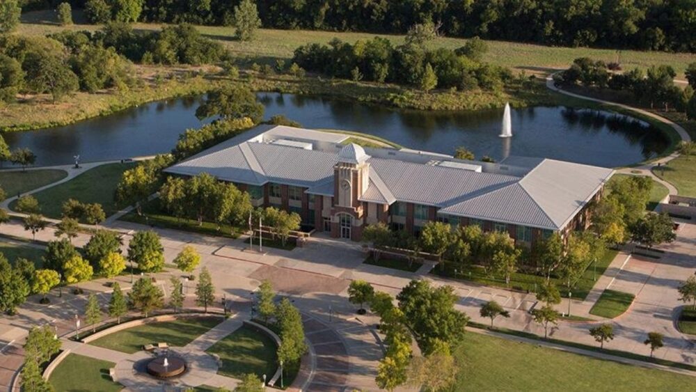 Keller Mayor Calls For City Contractors To Use Federal E-Verify System