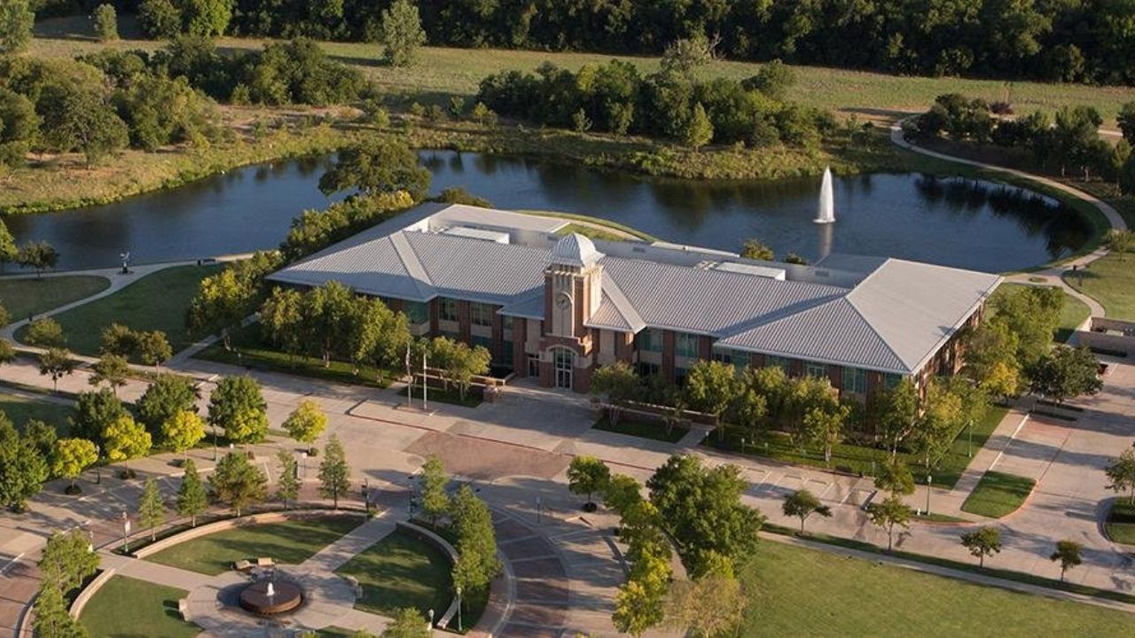 Keller Mayor Backs E-Verify Requirement For City Contractors
