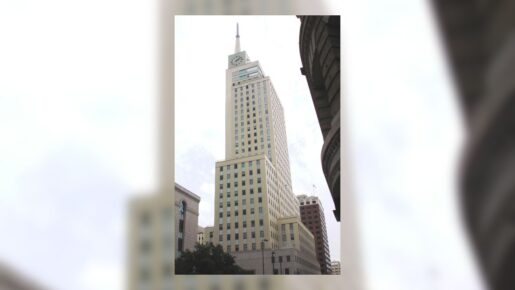 Downtown Dallas Landmark Remains Empty After Water Line Break; Tenants Report Odors, No Security