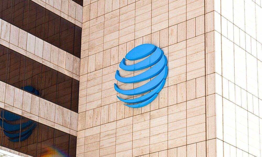 Whitacre Tower On Borrowed Time? AT&T’s Coy Silence Speaks Volumes