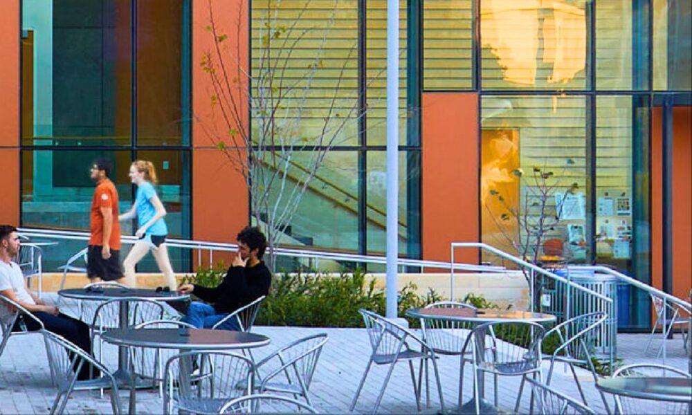 Apogee Cuts 58 Jobs In Mesquite: Layoffs Hit Jan 3 Amid CEO Shakeup