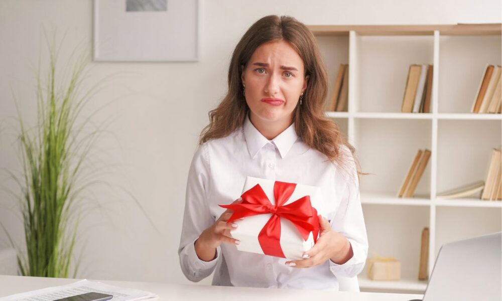 ‘Tis The Season To Feel Obligated: Average American Drops $250 On Guilt Gifts