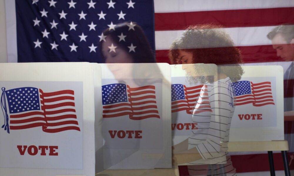 Poll: Latino Voters Prioritize Inflation & Jobs Over Immigration