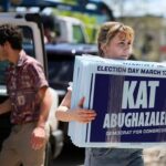 Illinois Democrat Candidate Charged After Blocking ICE Agents During Deportation