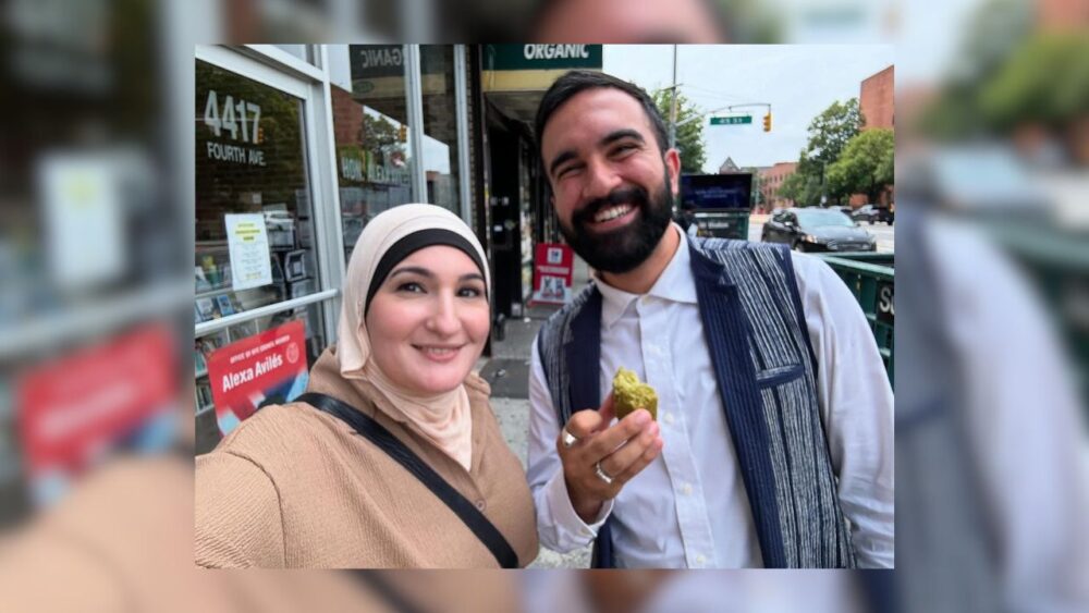 Linda Sarsour Vows To Keep NYC’s New Socialist Mayor Accountable On Radical Promises