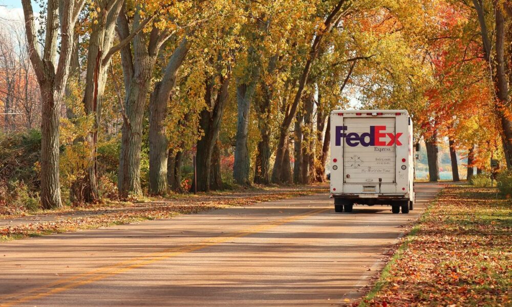 FedEx Wins $2.2B Federal Contract, Then Hires Hundreds Of H-1B Workers While Laying Off Americans