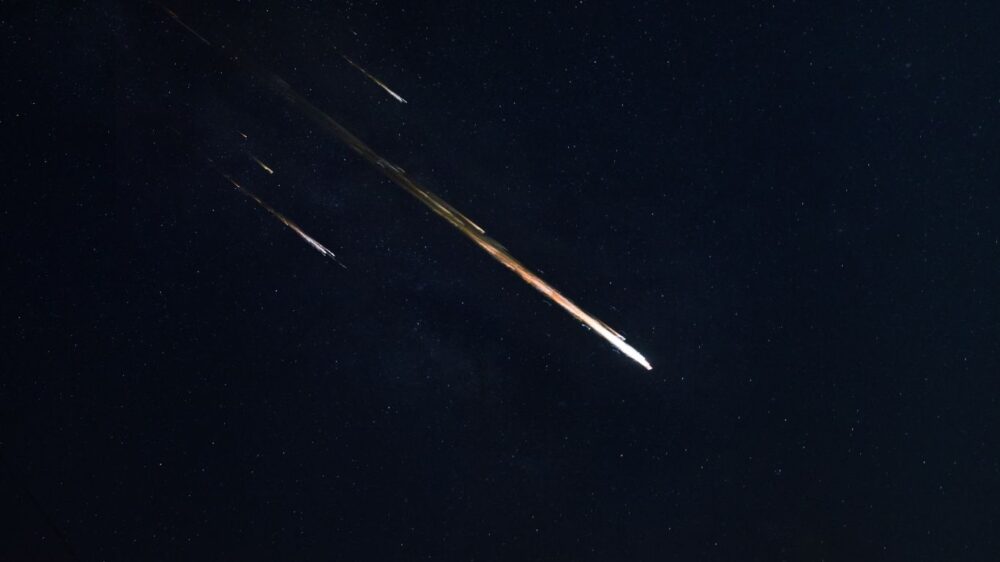 Geminid Meteor Shower 2025 Peaks This Weekend: How to See Up To 120 Shooting Stars Hourly