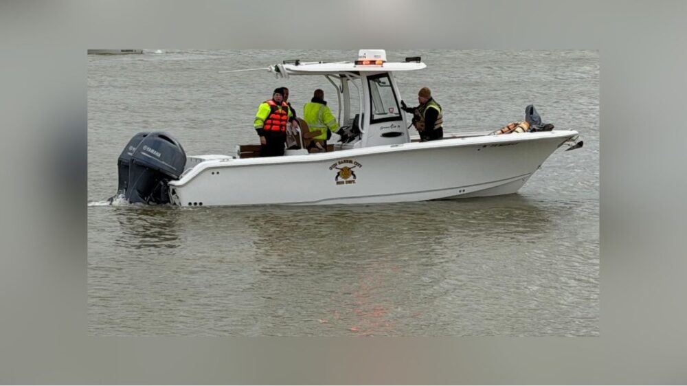 Duck Hunters Rescued After Boat Sinks In Frigid Cedar Creek Lake Waters