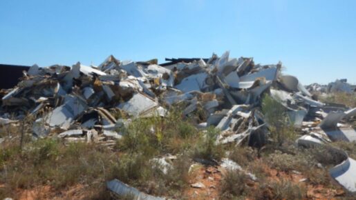 Texas Sues Wind Turbine Recycler Over 3,000 Blades Dumped In Sweetwater