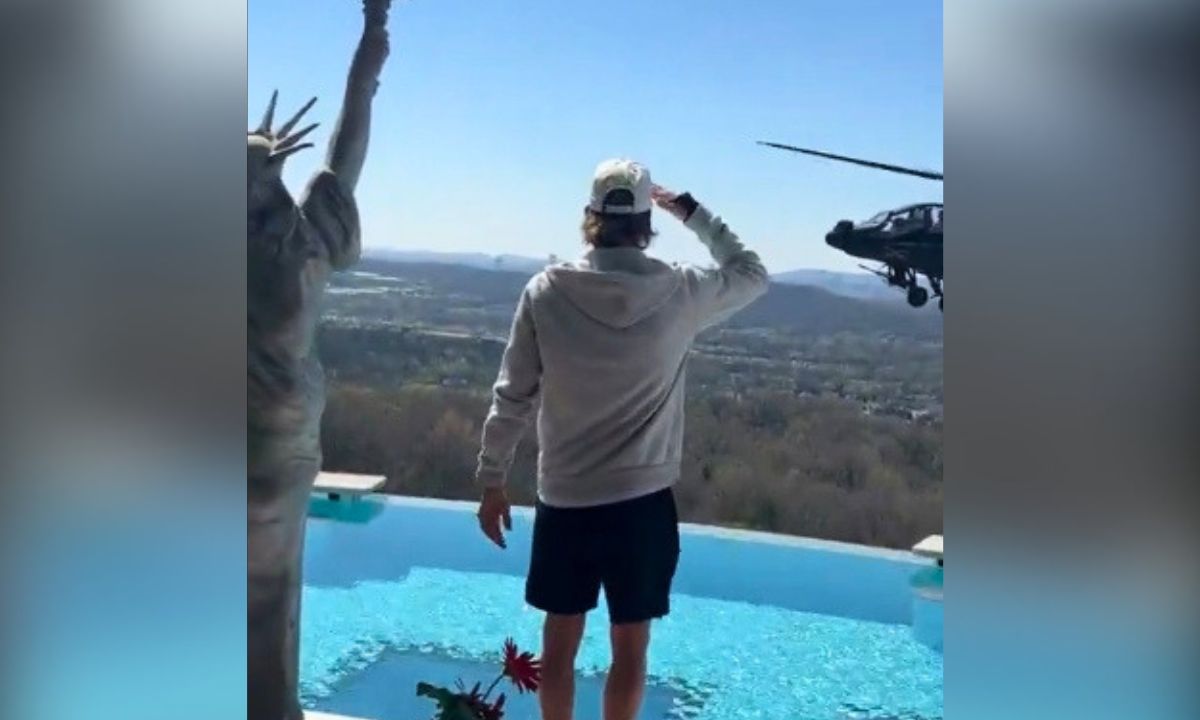 Star-Spangled Flyby: Army Suspends Airmen For Helicopter Stunt Outside Kid Rock's Home