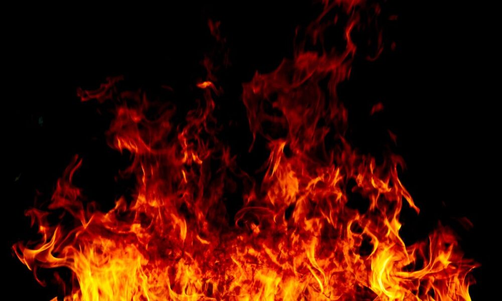 Dallas Fire Crews Contain Major Blaze On St. Michaels Drive – Resident Escapes Safely