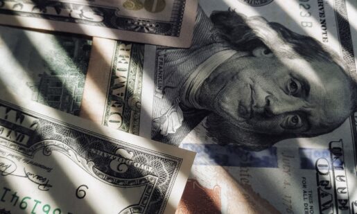 H-1B Workers Still Underpaid? Report Urges DOL To Switch To ‘Experience Benchmarking’ Over ‘Blind’ Method