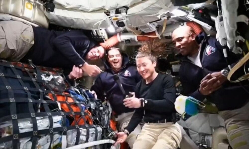 Artemis II Update: Crew Successfully Completes Critical Translunar Burn – Now Racing Toward The Moon