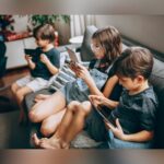 Surgeon General Issues Screen Harms Advisory As Iowa Enacts MAHA Reforms