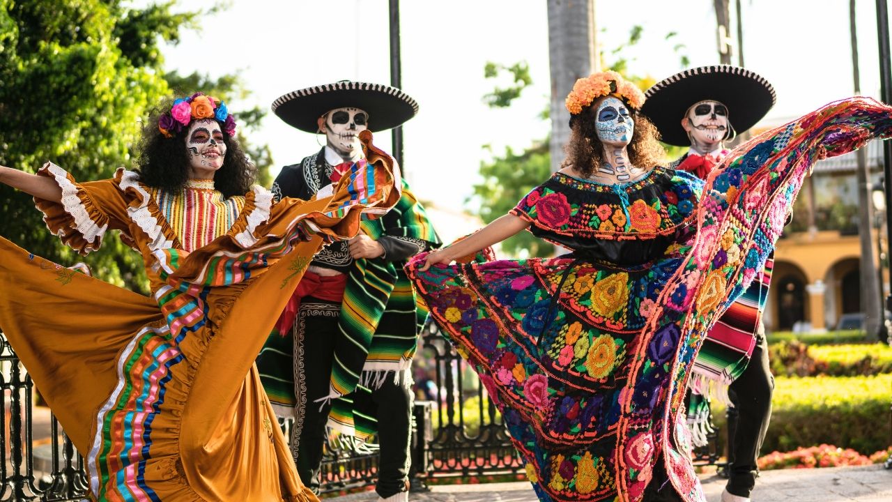 Free Halloween And Día De Los Muertos Celebrations Bring Two Major Events To Downtown Dallas Saturday