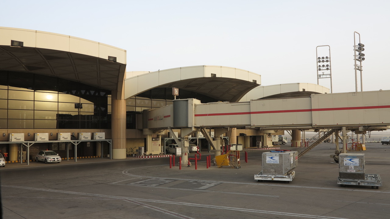 Riyadh Airport Hit Again After Attack Kills 13; Trump Weighs U.S. Strikes